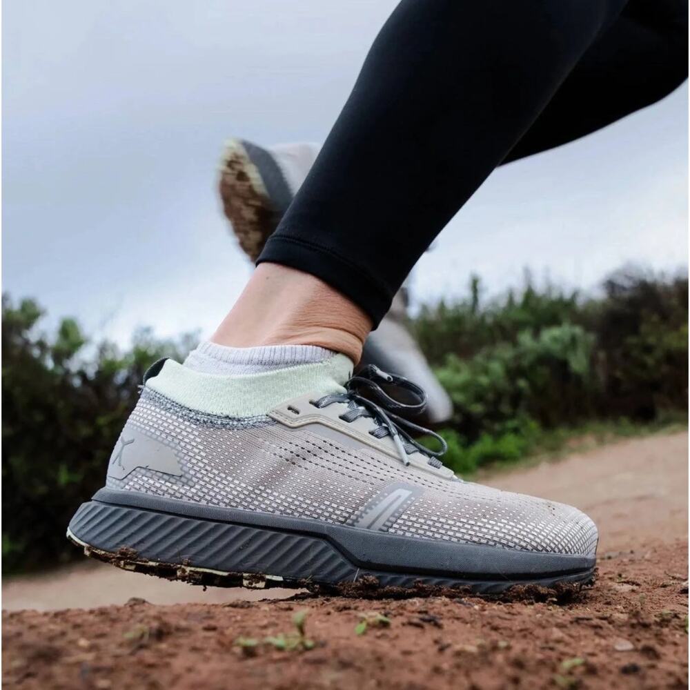 Flux Footwear Adapt Trail Runners Light Gray Women’s 7